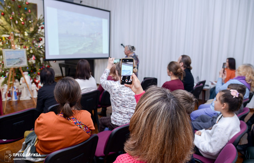 В Евпатории представили картину Николая Химоны